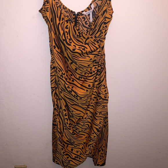 Animal print Midi dress - Picture 4 of 12